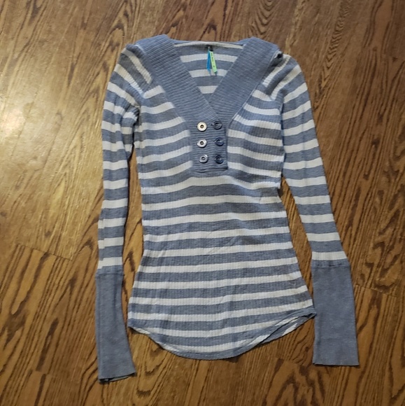 Free People Tops - EUC Free People sweater/shirt